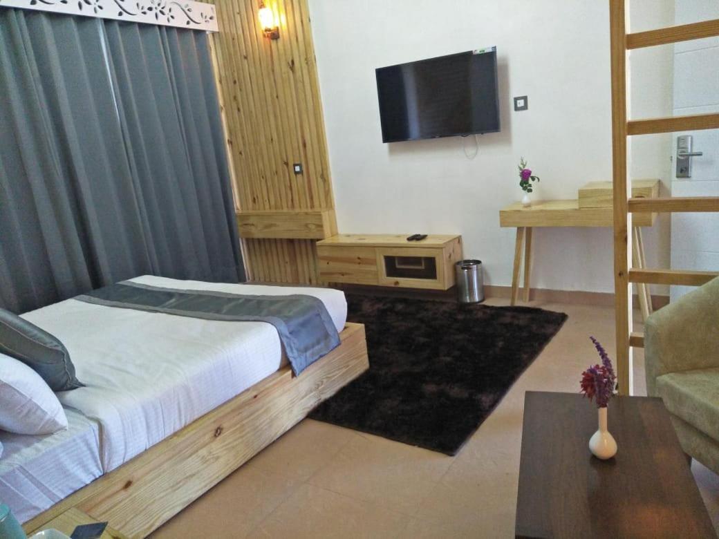 Clarks Exotica Resort Ramgarh Mukteshwar Exterior photo
