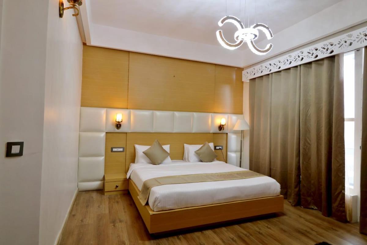 Clarks Exotica Resort Ramgarh Mukteshwar Exterior photo